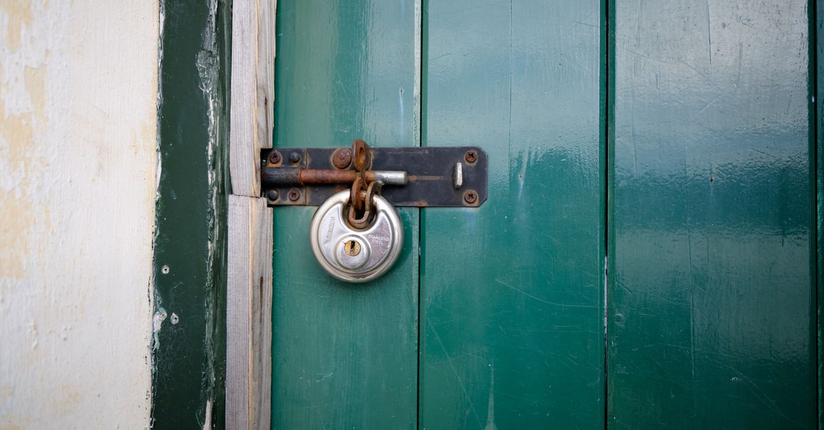 What a 24-Hour Emergency Commercial Lockout Response Actually Looks Like — Parkway Village TN Locksmith