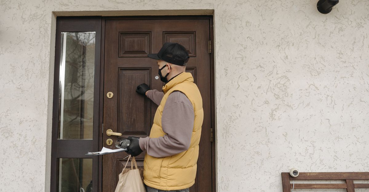Keyless Entry for Renters: Smart Lock Installation Without Drilling — Parkway Village TN Locksmith